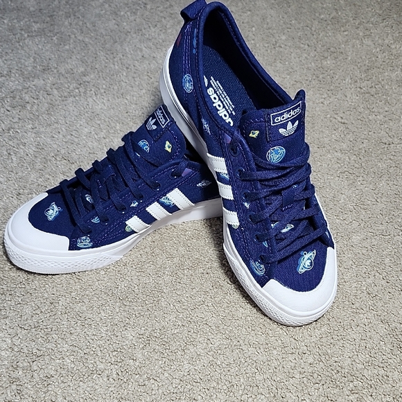 Adidas Nizza Dark Blue Sneakers with White Accents - Picture 1 of 10